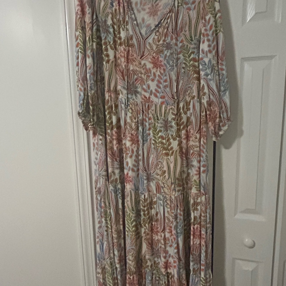 Floral V-Neck Maxi Dress